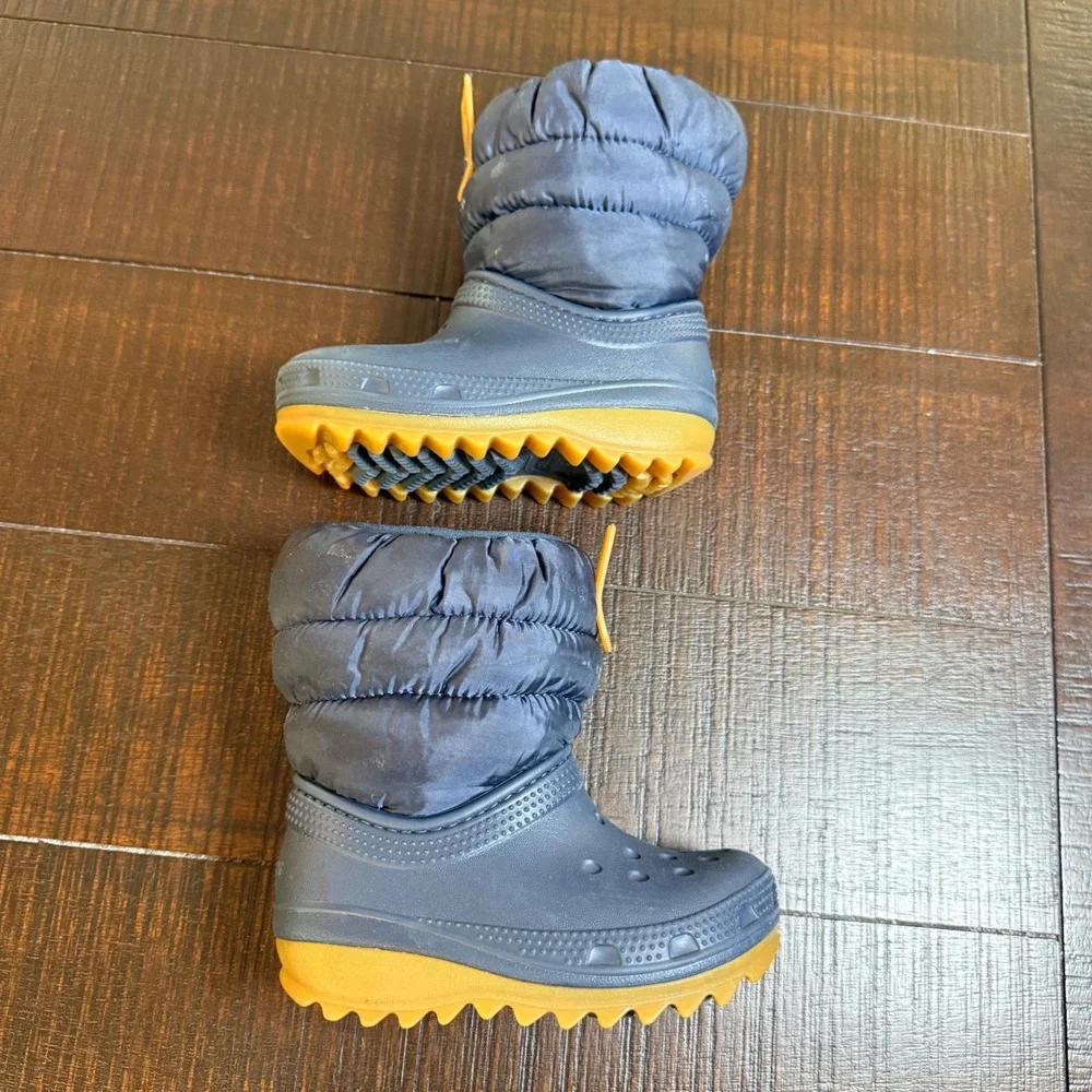 Crocs Kids Neo Puff Boot Navy Blue Sherpa Lined Winter Boots C7 207683 Toddler